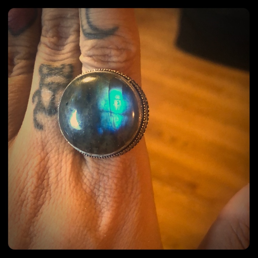 Beautiful Sterling Silver Labradorite Ring